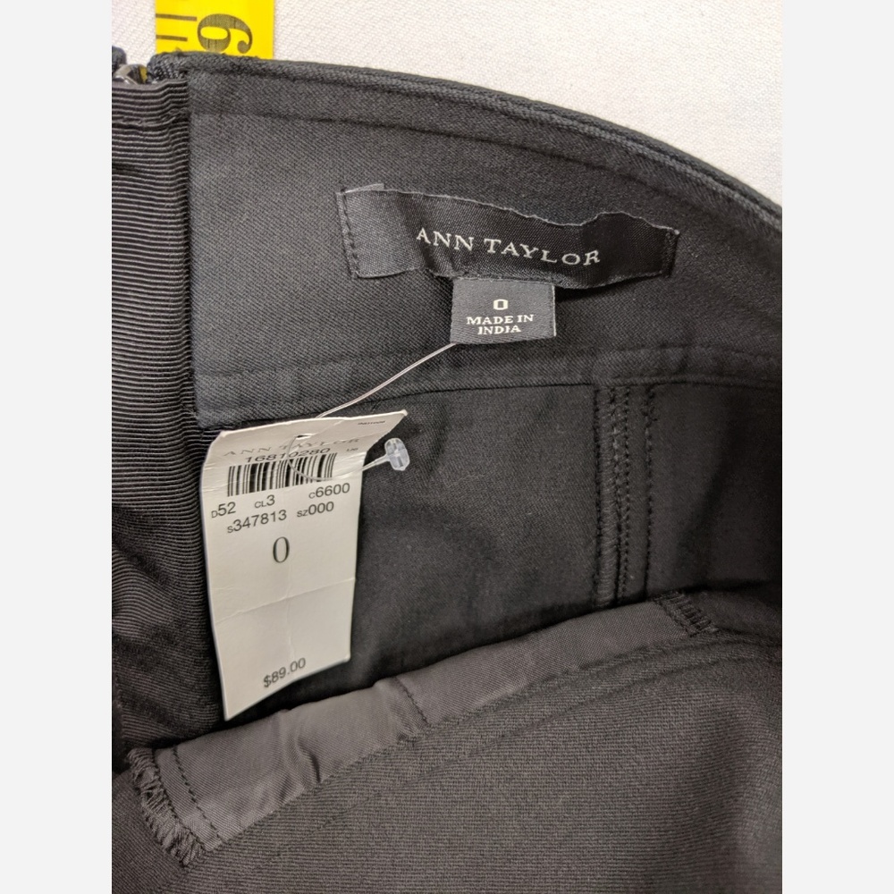 Women's Size 0 Ann Taylor Skirt - Picture 3 of 3